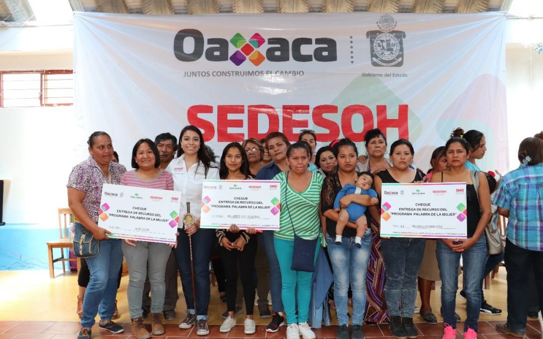 Entrega Sedesoh Créditos a la “Palabra de Mujer”