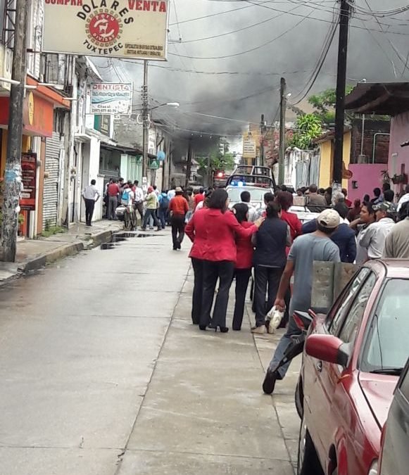 Implementa CEPCO operativo por incendio en bodega de Tuxtepec