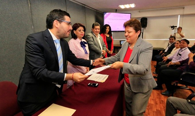 Liconsa reconoce capacitación  y trayectoria laboral de personal