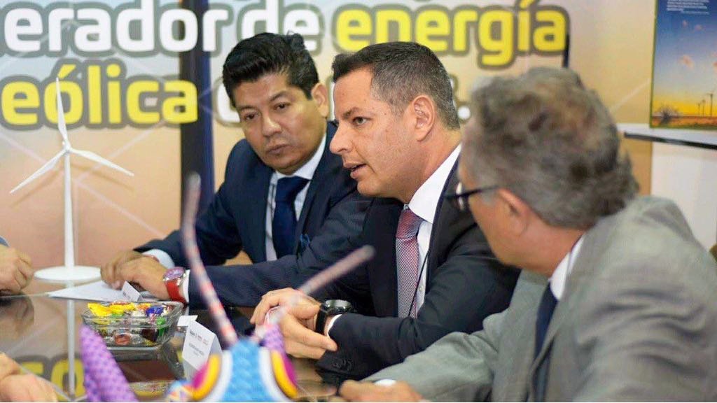 Presenta AMH a industriales portafolio de inversión de energía eólica de Oaxaca