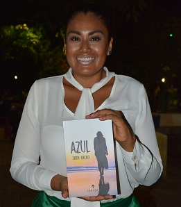 Presentan Azul, obra literaria de joven oaxaqueña