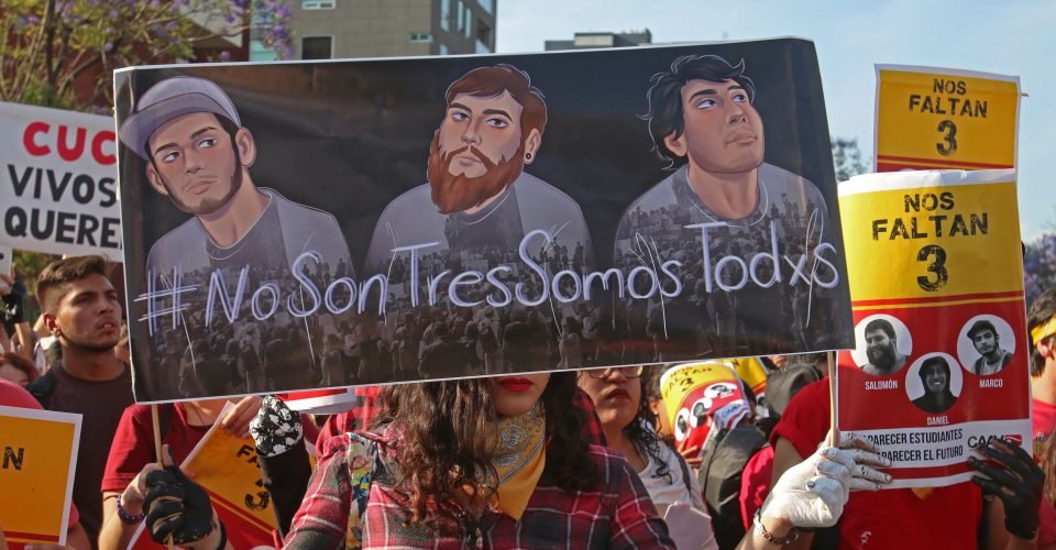 Juez ordena liberación de policías señalados en la desaparición de los 3 estudiantes de Jalisco