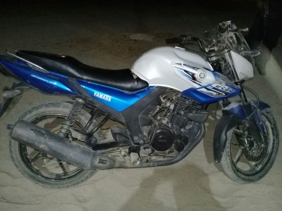 Policia asegura motocicleta robada en la costa
