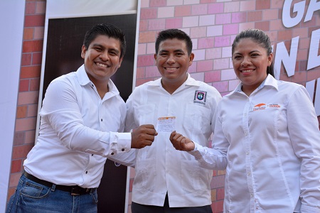 Realizan sorteo de departamento por contribución Predial