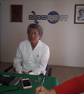 AMLO se va a moderar; sí a la reforma educativa; PRD cascarón de URO
