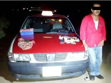 Detiene policía estatal a dos personas armadas