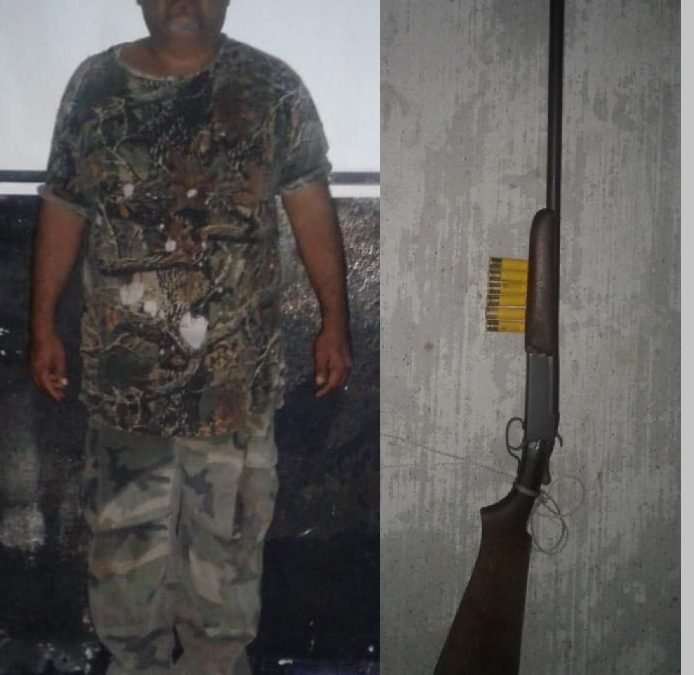 Detiene a sujeto armado en la costa