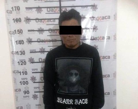 Detiene SSPO en Pochutla a pasajero que transportaba más de 11 kilos de marihuana