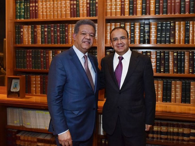 Navarrete Prida se reúne con enviado especial de la OEA