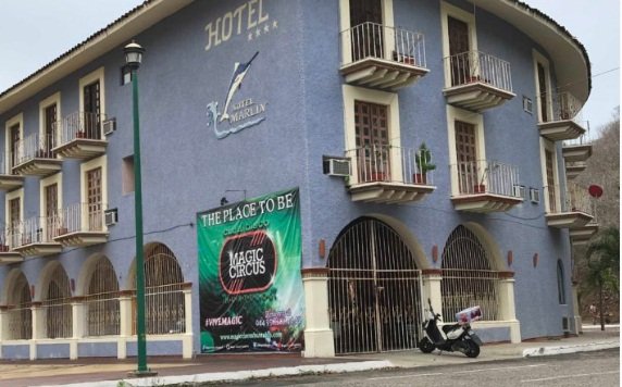 CNTE pide un hotel en playa