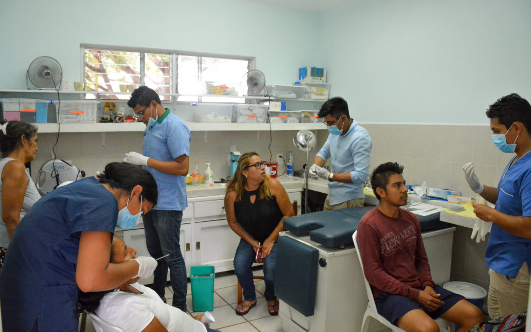 Asociación civil de Puebla trae a Huatulco Boquitas Sanas