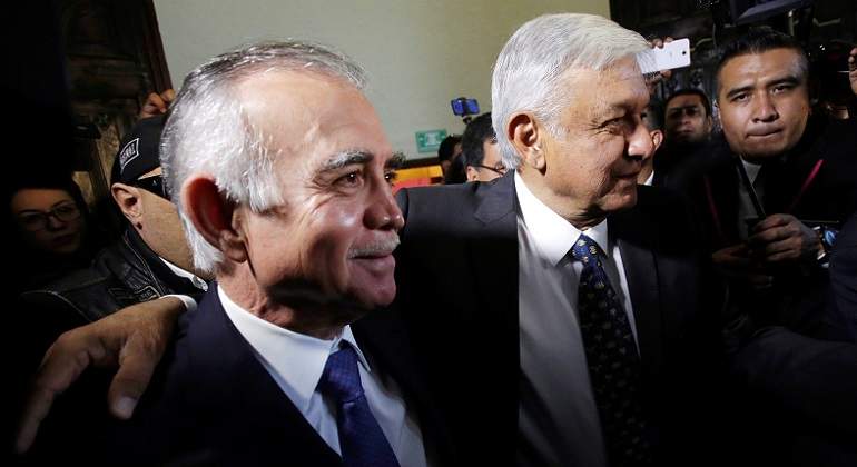 AMLO presentará en dos semanas su programa para 2.6 millones de jóvenes: