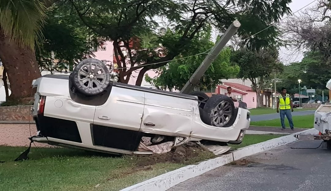 Accidente automovilístico en el Blvd. Chahue