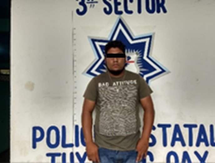 Policía estatal asegura alrededor de 5 mil litros de hidrocarburo