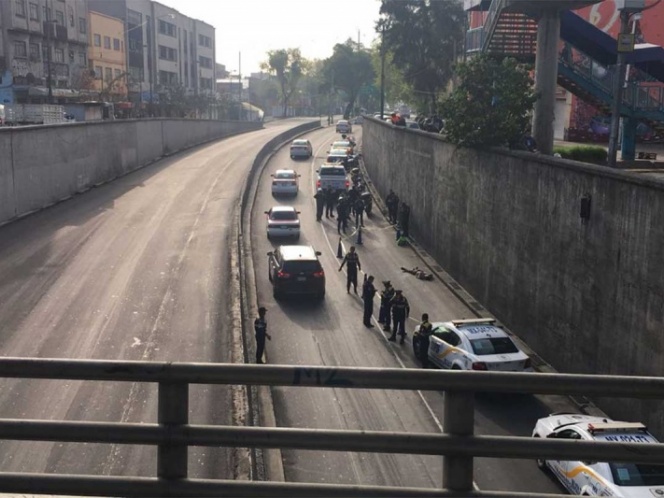 Se arroja de puente en Fray Servando y San Antonio Abad