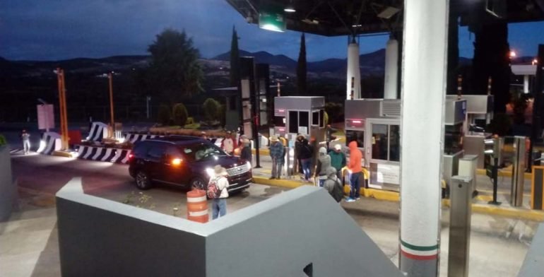 Toman casetas de peaje en Oaxaca