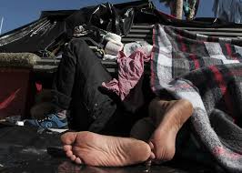 Entrega de dinero, robo y violaciones en la caravana migrante