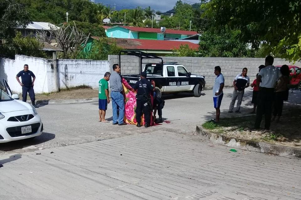 Grave joven del CBTis 231 tras impactar con su moto