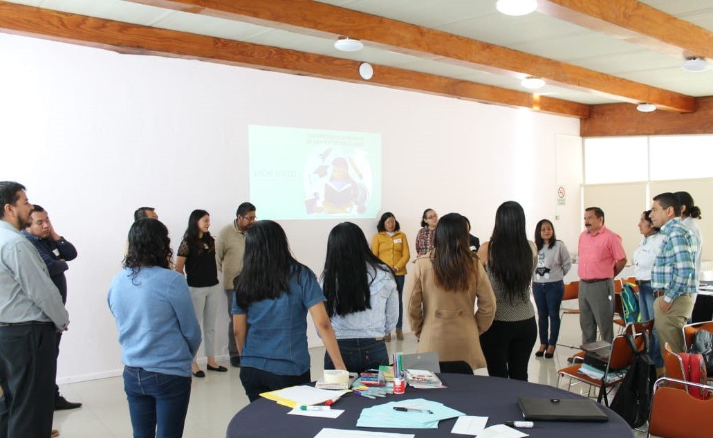 Imparte IEEPO cursos para fortalecer la actividad docente