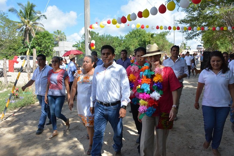 Barrio Guarumbo de Huatulco estrena obra pública