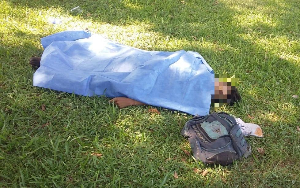 Fallece indigente frente al ADO, Huatulco