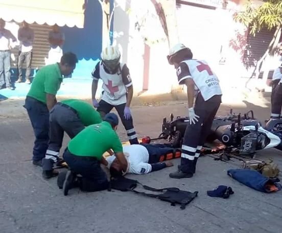Se accidenta policía municipal en Puerto Escondido