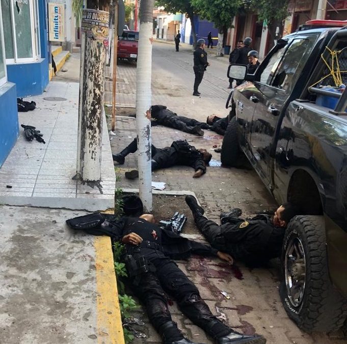 Acribilla a policías de Jalisco