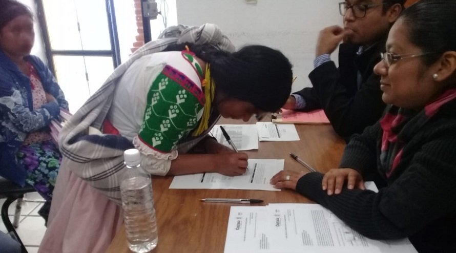 Fortalece IEEPO acciones en materia de educación indígena