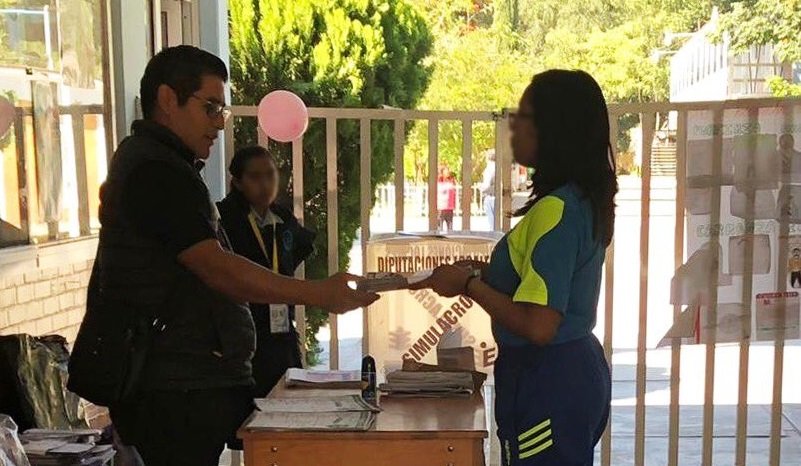 Felicita IEEPO a escolares por su participación en Consulta Infantil y Juvenil 2018