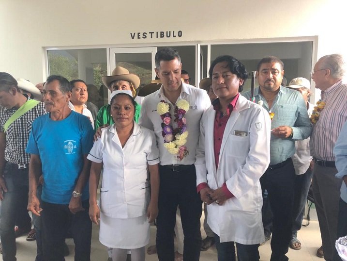 Fortalecen bienestar de las familias de Santos Reyes Nopala