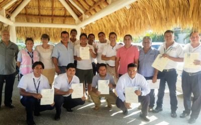Acreditan a guías de turismo en Huatulco