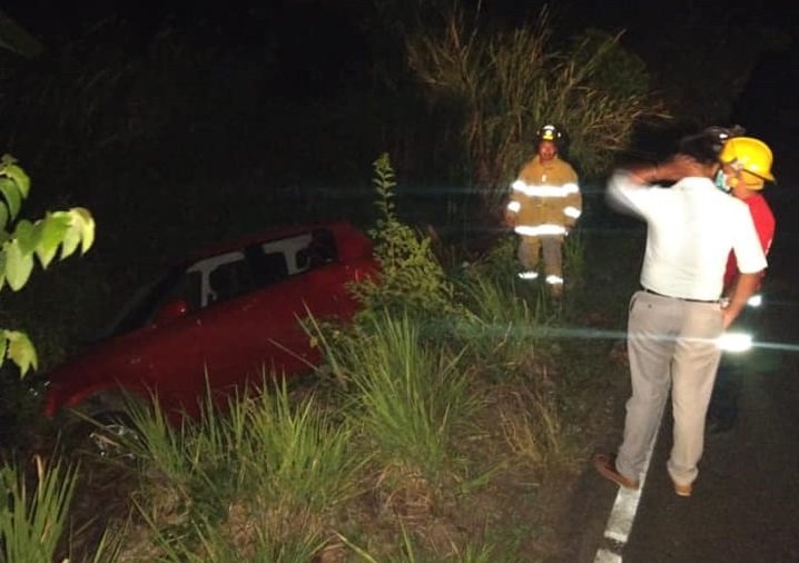 Se sale del camino rumbo a Sta. Ma. Huatulco