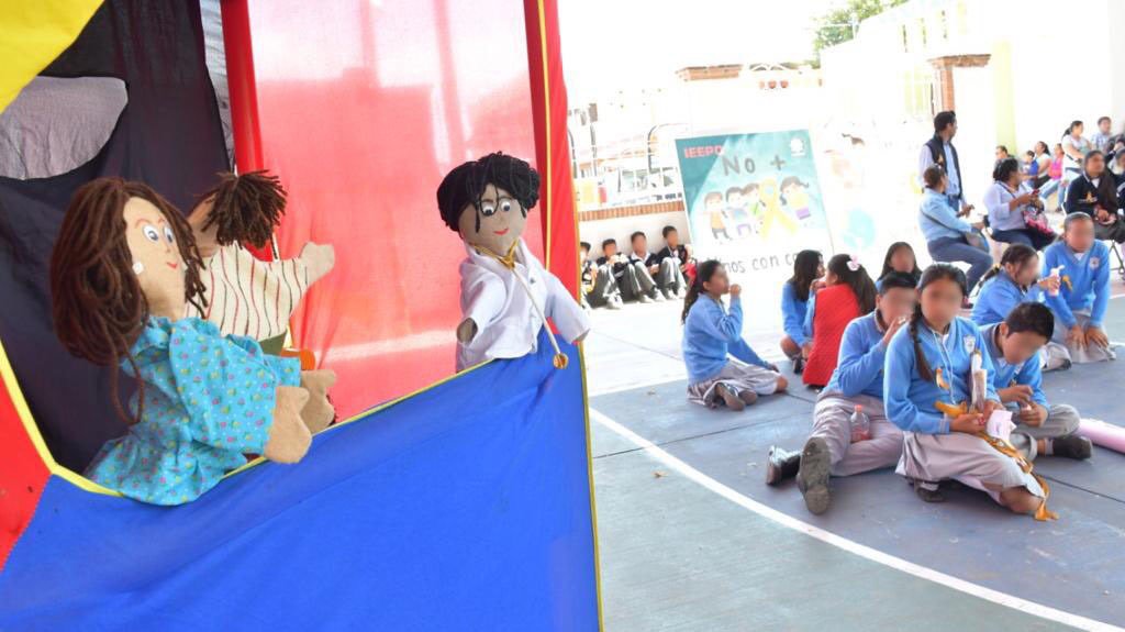 Difunde IEEPO temas educativos con “Teatrín Mágico de los Niños”