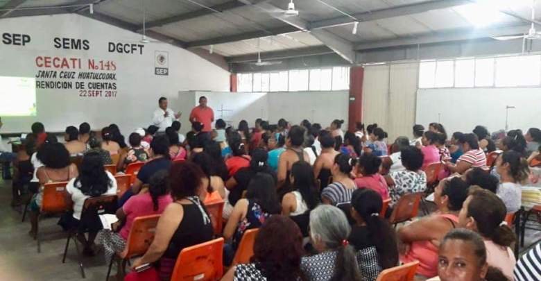 Giovanne González atenderá de manera puntual la economía mediante créditos otorgados por el Fondo Huatulco