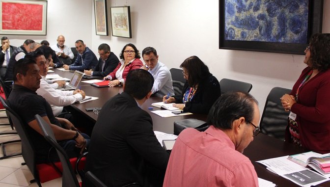 Impulsa Secretario de Salud acreditación y federalización del sistema