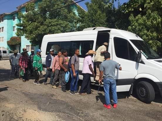 Liberan a los 14 campesinos del El Ciruelo de Pinotepa