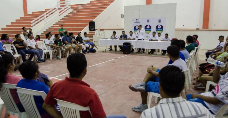 Edil incentiva y promueve el deporte en Huatulco
