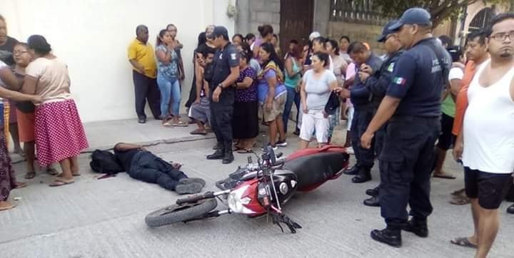 Ejecutan a balazos a policía municipal en Juchitán