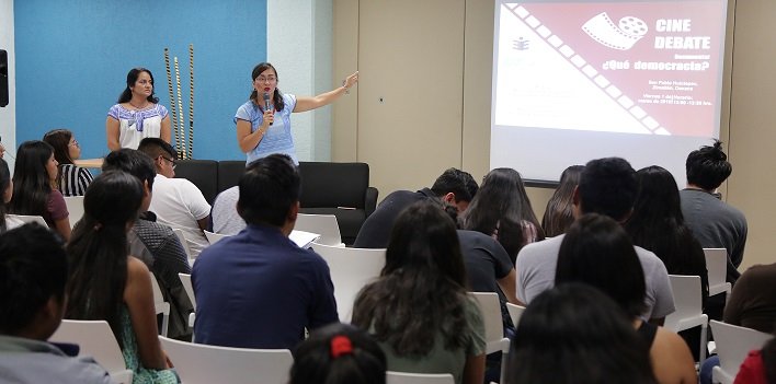 Realiza IEEPCO primer cine debate