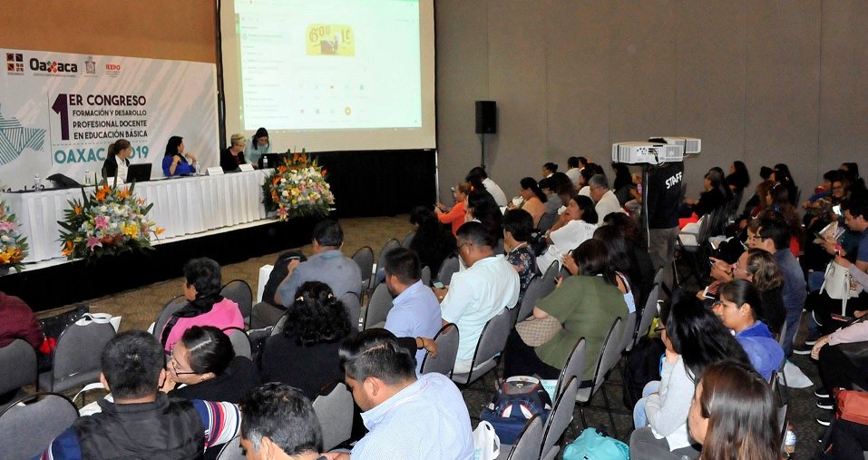 Reúne más de 350 participantes Primer Congreso en Formación Docente