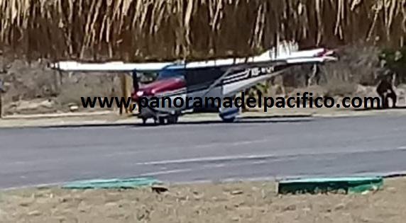 Se le rompió el tren de aterrizaje a una avioneta en Huatulco