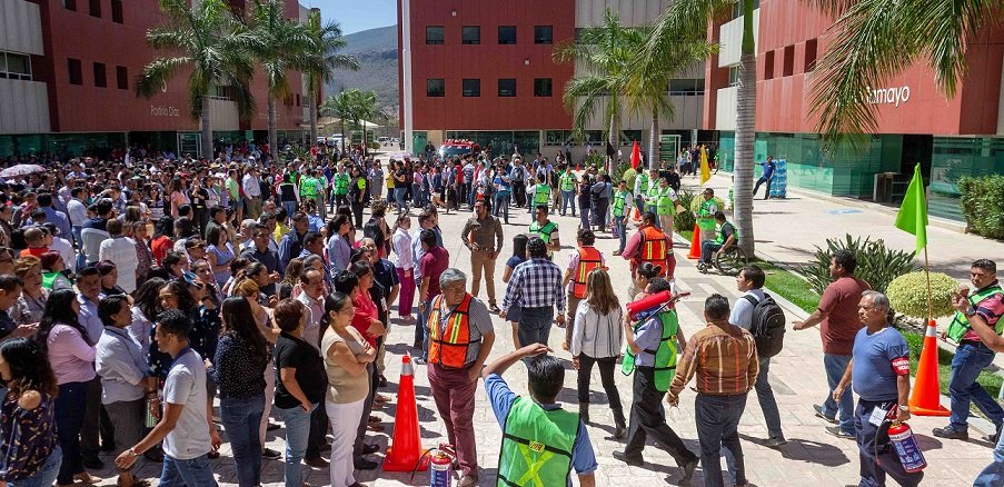 Simulacro de sismo en Ciudad Administrativa