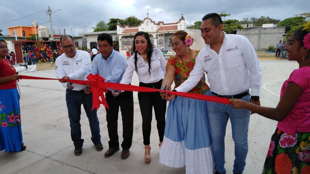 Felicita IEEPO labor de docentes en rescate de lenguas maternas e identidad de pueblos indígenas