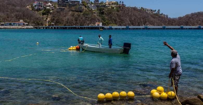 Huatulco delimita área de nado para bañistas