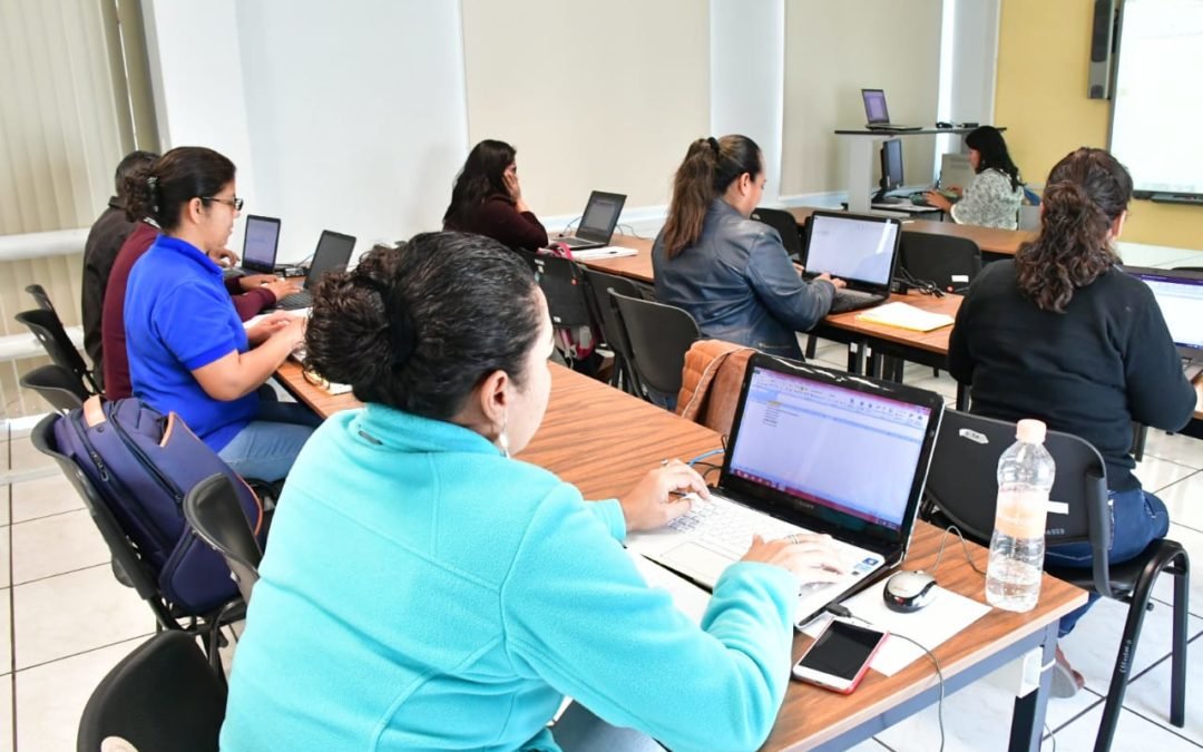 Invita IEEPO a docentes a cursos sobre tecnologías educativas