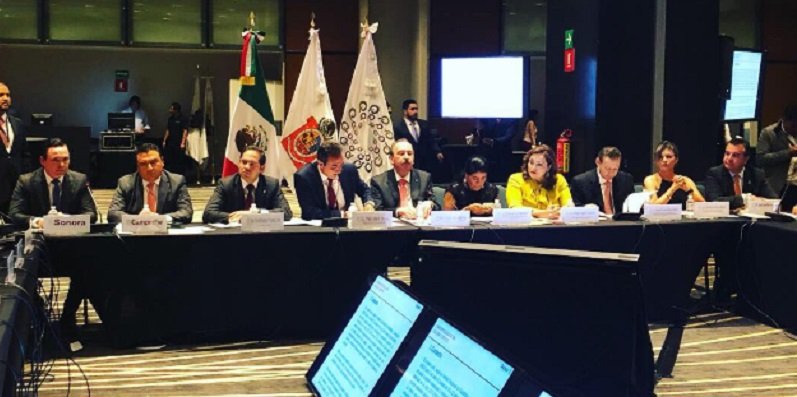 Presenta Gobierno de Oaxaca proyectos para  fortalecer la política educativa en México