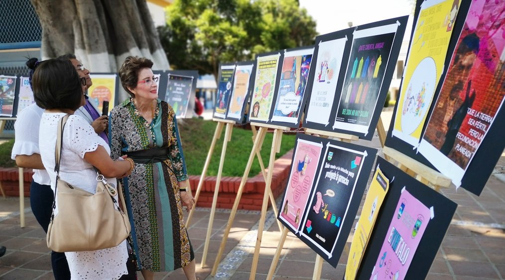 Realiza Coesida ceremonia de premiación del 1er Concurso de Cartel del Condón en la UABJO