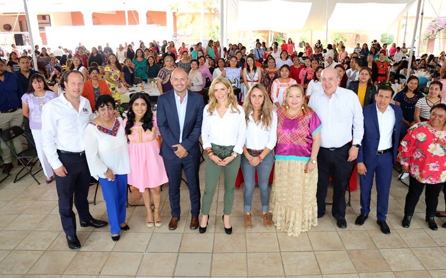 DIF Estatal Oaxaca realiza festejo con motivo del día de las madres