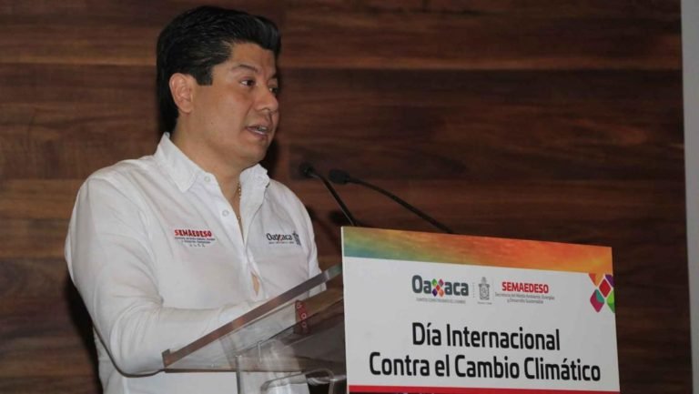 Exigen salida de Calvo Ziga por prepotente