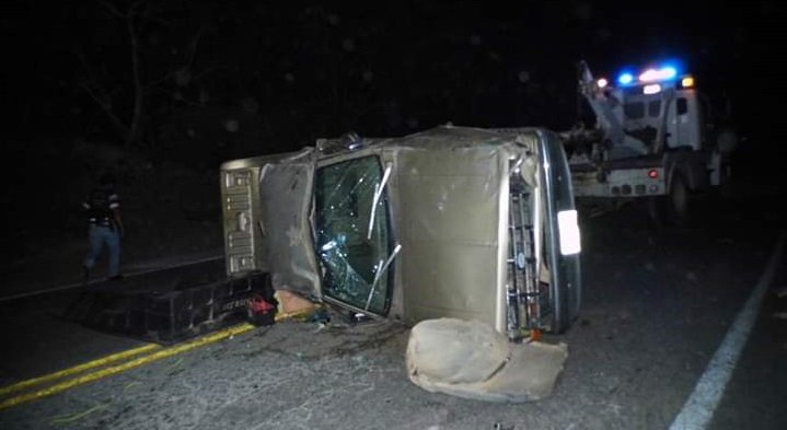 Un muerto en trágica volcadura  Matías Romero